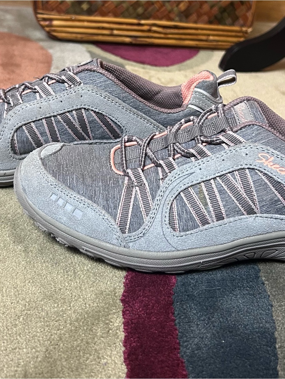 Skechers Women's Gray and Pink Lace-Detail Walking Sneakers
